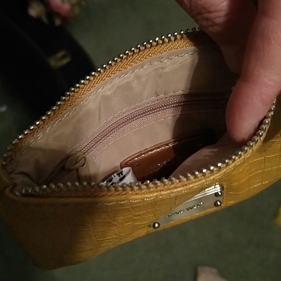 🔴SOLD🔴 Nine West Leather Wristlet - Picture 3 of 5